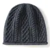 Nuevo gorro de cachemira para otoño e invierno, tejido de trenza tridimensional clásico, simple y cálido, gorro a prueba de frío para hombres y mujeres, gorro tejido, gorro para clima frío