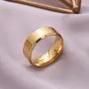 Anillo de Acero Inoxidable Cepillado Mate Simple de Venta Caliente en Amazon 8mm Doble Biselado Media Talla Anillo Hielo para Hombre