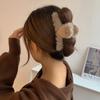 Pinza de agarre de amor de felpa ~ clip de tiburón para moño trasero de alto sentido francés esmerilado nuevo otoño e invierno 2024
