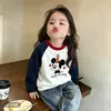 Camiseta infantil de manga longa com mangas raglan, nova coleção primavera e outono, top da moda para o início do outono para crianças, peça externa de algodão puro, camada base