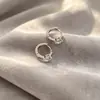 Pendientes de Plata de Ley con Circonita de Lujo Ligero 2026 Nuevos Pendientes Versátiles de Diseño de Gama Alta Estilo Minimalista Fresco Nicho Accesorios para Orejas