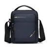 Bolsa Transversal Masculina Casual Personalizada de Grande Capacidade Leve Simples de Viagem de Ombro Único Repelente à Água Moda Negócios Bolsa Masculina