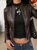 Chaqueta biker casual estilo europeo y americano, corte ajustado, cintura ceñida, chaqueta de cuero otoñal adelgazante para commuting, para personas petite