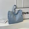 Bolsa de Ombro Casual de Lona Estilo Japonês para Mulheres da Temporada de Verão de 2024, Bolsa Tote Elegante de Grande Capacidade para o Dia a Dia, Bolsa de Mão