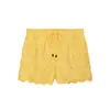 Ropa de verano estilo europeo y americano para mujer 2026, conjunto de top amarillo calado bordado y shorts, 5418 mezcla de fibras sintéticas con diseño de patchwork