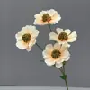 Venta al por mayor del fabricante flor de cala artificial grande de 4 cabezas en un solo tallo para ramos de boda, fondos de fotografía y decoración flores de seda