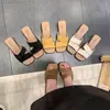 Sandalias planas cómodas de punta cuadrada para mujer, nuevo estilo moderno 2026, ajuste favorecedor, diseño fresco y etéreo, estilo slip-on