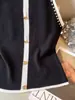 Chaleco de punto de alta gama estilo Chanel con bloques de color, cuello halter y pedrería para mujer, Verano 2025, Hebilla dorada, Blusa sexy sin hombros