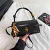 Bolsa de Mão Francesa de Nicho Feminina 2025 Outono e Inverno Nova Retrô Casual Ombro Pequena Bolsa Quadrada Trabalho Deslocamento Transversal