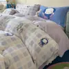 Conjunto de Quatro Peças de Lã Leiteira Colorida Mista Classe A Outono e Inverno Capa de Edredom Grossa de Fleece Coral Dupla Face Conjunto de Três Peças para Estudantes com Plus Velvet