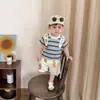 Conjunto de Ropa para Niños 2026 Verano Nuevo Chal Rayado de Dibujos Animados Camiseta Base Estilo Coreano Moderno Lindo Conjunto para Niños Pequeños