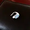 Aretes y ear cuffs cuadrados de circón color azul marino, lujo ligero, alta gama, aretes elegantes, accesorios para orejas elegantes y versátiles al por mayor