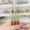 Pincel Detalle Cónico de Pelo de Cola de Lobo Amarillo para Debajo de los Ojos y Detalles de Delineador, Iluminando las Comisuras Internas de los Ojos y Difuminando las Bolsas Lagrimales, Pincel de Maquillaje Cangzhou