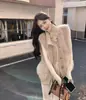 Suéter sem mangas de veludo mink com gola alta estilo coreano para mulheres, novo modelo outono e inverno 2026, cardigã de tricô solto e elegante