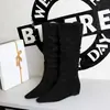6632-51 Botas Femininas Longas Estilo Europeu e Americano com Aumento de Altura Oculto, Botas Empilhadas Franzidas, Bico Quadrado, Cano Largo, Botas de Cano Alto, Botas Acima do Joelho
