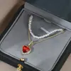 Corrente Elegante para Clavícula Banhada a Ouro Real com Zircônia Colar de Pérolas Dupla Camada de Alto Padrão para Mulheres Exquisite Colar Leve de Coração