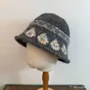 Chapéu de Pescador Jacquard de Tricô com Borda Enrolada de Pelúcia para Outono e Inverno para Mulheres, Estilo Fair Isle, Doce, Circunferência Craniana Grande, Chapéu Bucket para Afinar o Rosto