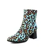 Novas botas femininas britânicas outono e inverno 2024 estampa de leopardo botas curtas estilo martin botas de salto alto grossas 40-44 tamanho grande botas de comércio exterior