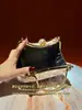 Nuevo bolso de mano exquisito con adornos de diamantes, bolso de noche de nicho, clutch de cadena bordado, bolso cruzado, bolso de mano para mujer