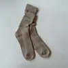 Calcetines nuevos para mujer de otoño e invierno, calcetines retro de color liso de doble aguja, calcetines de moda de seda dorada y plateada, hilo grueso, calcetines cómodos de rizo, calcetines de longitud media