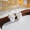 Pendientes de Clip Florales de Perlas Inspirados en el Diseño, Moda de Alta Gama, Pendientes Elegantes y Etéreos, Accesorios de Oreja Únicos y Versátiles para el Día a Día