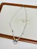 Colar Choker com Pingente de Morango Rosa Fresco da Moda com Design Único e Contas 2026 Novo Estilo Acessório de Pescoço para Mulheres