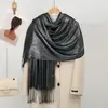 Exclusivo Transfronteiriço Novo Moda Europeia e Americana Feminina Xale Outono e Verão Borla High-End Bola de Seda Prateada Lenço para Festa