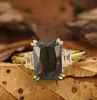 Suministro Transfronterizo Nuevo Estilo Diamante Trapezoidal Doble Cuatro Garras Rectangular Anillo de Diamante Negro Cobre Lujo Ligero Moda Simple Anillo para Mujer