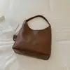 Bolsa de ombro retrô de grande capacidade para mulheres, novo modelo de outono de 2026, bolsa de ombro sob o braço, bolsa tote com padrão trançado de alto valor