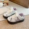 Zapatos Lindos de Niña Gato 2026 Invierno Nuevos Lindos Elegantes Zapatos Casuales para Niños Niños Medianos y Grandes Estudiantes de Primaria Zapatos de Patinaje