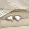 Venta de Liquidación Moda Personalidad Pendientes con Forma de Corazón Edición Limitada de Nicho Pendientes Únicos para Mujer con un Toque de Lujo Al por Mayor
