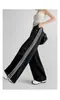 Calça Jogger Feminina Outono/Inverno Nova, Cintura Alta, Modelagem Afunilada, Listras Laterais, Calça de Moletom com Três Listras, Tamanho Petite, Forrada com Fleece, Calça Wide Leg Curva