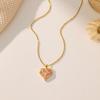 Novo colar de aço titânio rosa com formato de coração e incrustado com diamantes, estilo japonês e coreano, para mulheres, não desbota, luxo leve, nicho, sensação de alta qualidade, preferido de Tong Qin