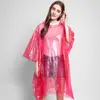 Capa impermeable desechable hecha de material PE engrosado, empaque comprimido al vacío para comercio transfronterizo, disponible con logotipo y estampado de patrones, en stock