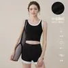 Ropa de Yoga Nueva Transfronteriza Amigable con la Piel Desnuda Chaleco para Mujer Acolchado Sujetador Deportivo Todo en Uno Shorts Conjunto de Ropa para Fitness