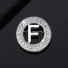 Nuevo Broche de Letra Capital Redonda Incrustada con Diamantes de Amazon Accesorios Creativos para Traje de Negocios de Hombres Fabricante