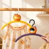 Colgador decorativo de muñeca de calabaza, colgador doméstico antideslizante, colgador de ropa universal a prueba de viento para adultos y niños, tendedero colgante