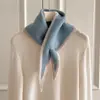 Cachecol Triangular Tricô Cruzado com Borda Contrastante Estilo Coreano para Mulheres, Aquecedor de Pescoço Versátil, Lenço Pequeno, Colete Pequeno Elegante