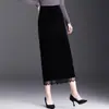 Falda ajustada de retazos de terciopelo y encaje para mujer, nuevo estilo otoño e invierno 2026, falda de longitud media a la moda y elegante