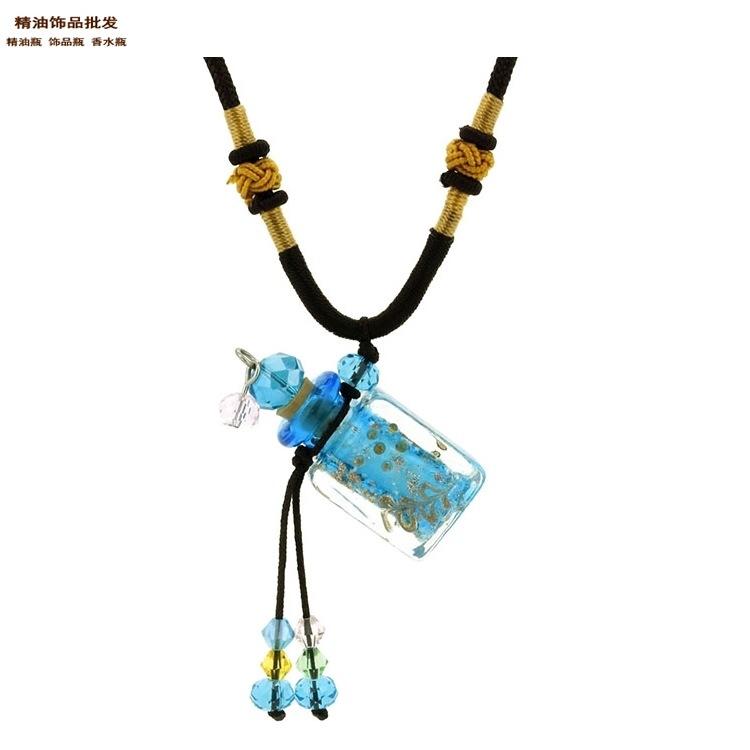 中国精油饰品网双扣绳浅蓝色方形金莎琉璃瓶项链1.jpg