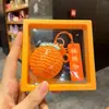 Caja de regalo de combustible para el examen de ingreso a la universidad para ganar el primer llavero de girasol bolsa colgante de bolsa para enviar a los estudiantes regalo de graduación