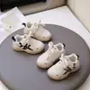Zapatos deportivos para niños y niñas, zapatos para caminar para niños pequeños de primavera y otoño, zapatillas de entrenamiento estilo alemán para niñas, zapatos casuales transpirables de suela suave antideslizante para niños pequeños
