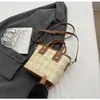 Bolsa pequena popular deste ano para mulheres 2023 nova bolsa transversal versátil textura nicho bolsa de balde portátil