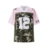 Marca de Nicho Tendencia Corea del Sur Retro Americano Cuello en V Retazos Estampado de Letras Manga Corta Camiseta Malla Digital Camiseta Deportiva