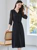 Beleza em Pintura a TintaDesign Original de HangzhouVestido Longo de Seda Pesada com Retalhos de Cor Sólida e Cintura Marcada 82497336