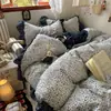 Conjunto de 4 Peças de Lençol de Baixo e Capa de Edredom Estilo Floresta Retrô com Renda Floral Pequena, Atacado de Roupa de Cama Retrô