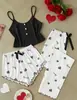 Nuevo producto transfronterizo 2026: Conjunto de loungewear para mujer con estampado de corazones y bloques de color, con una camisola, adecuado para usar como ropa exterior, directamente de fábrica