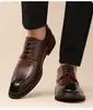 Zapatos de vestir formales de cuero para hombre de talla grande transfronterizos, estilo británico, punta fina, con cordones, textura de cuero genuino, duraderos, antideslizantes, zapatos de boda para hombre