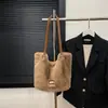 2026 Nuevo Estilo Coreano Gran Capacidad Moda para Viajar Bolso de Hombro Único Diseño de Nicho Retro Bolso de Mano Simple de Felpa