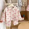 Nuevo conjunto de pijama de lana y seda para niños de otoño e invierno, ropa para el hogar para niños mayores, conjunto de dos piezas de cárdigan estampado para niñas, conjunto para niños